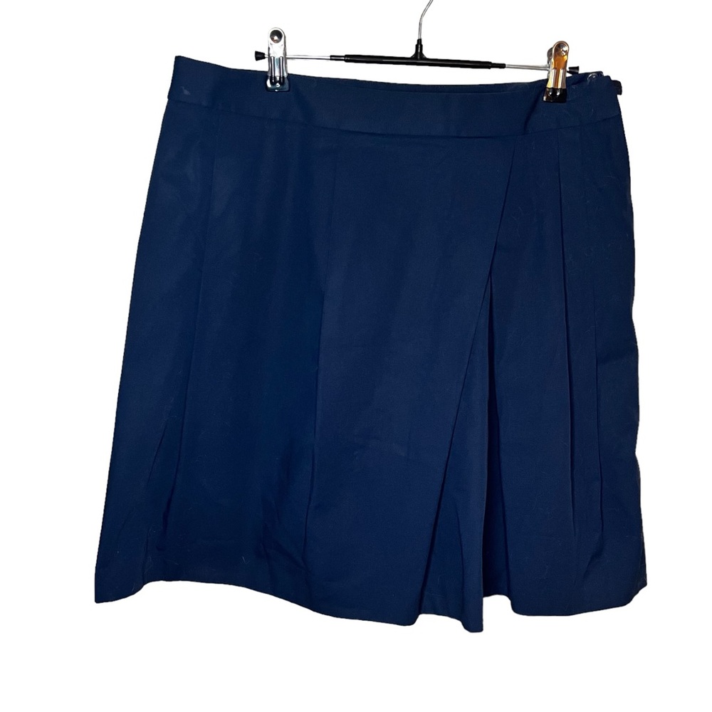 BROOKS BROTHERS Navy asymmetrical pleated lined skirt. Size: 10